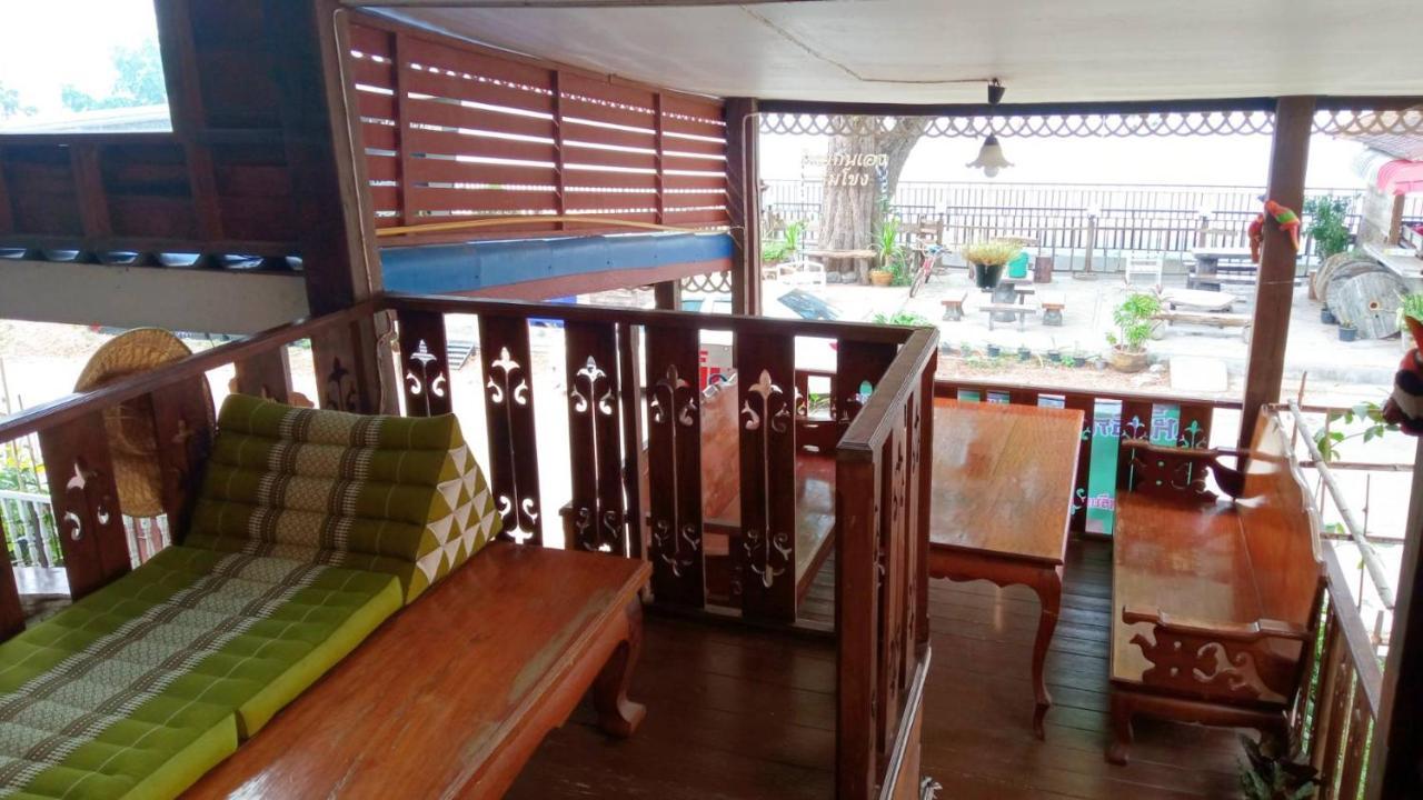 Appartamento ไทยกันเอง ริมโขง Chiang Khan Esterno foto
