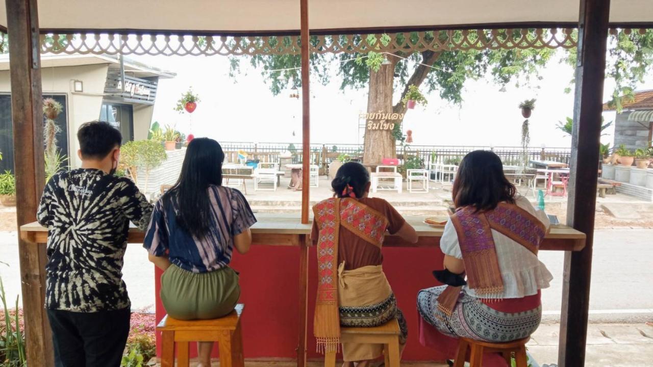 Appartamento ไทยกันเอง ริมโขง Chiang Khan Esterno foto